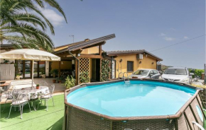 Stunning home in Piedimonte Etneo with WiFi, Outdoor swimming pool and 2 Bedrooms, Piedimonte Etneo